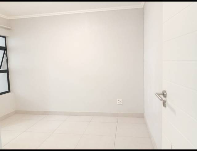 2 BEDROOM APARTMENT FOR SALE IN UMHLANGA RIDGE